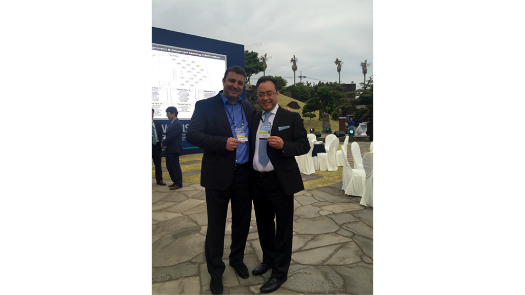 Dr Soriano con el Profesor Ralph Wagner de Alemania en Ye-Yu Corea del Sur